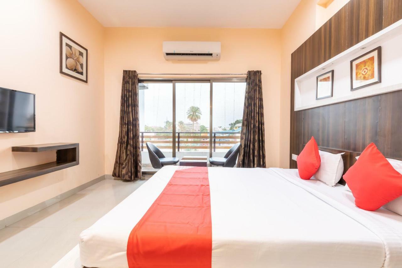 Oyo 42910 Hotel Rudra Palace Ratlām Exteriér fotografie