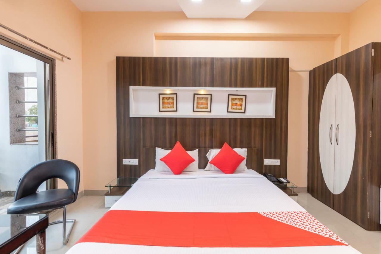 Oyo 42910 Hotel Rudra Palace Ratlām Exteriér fotografie