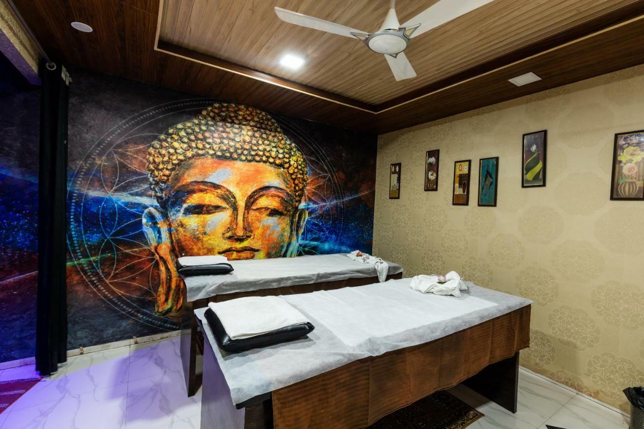 Oyo 42910 Hotel Rudra Palace Ratlām Exteriér fotografie