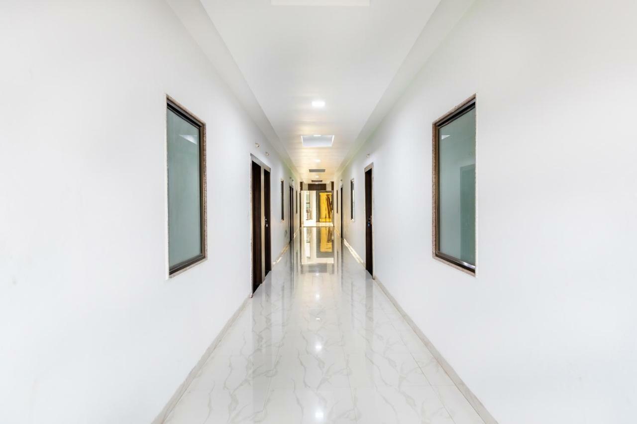 Oyo 42910 Hotel Rudra Palace Ratlām Exteriér fotografie