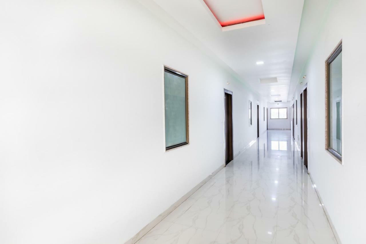 Oyo 42910 Hotel Rudra Palace Ratlām Exteriér fotografie